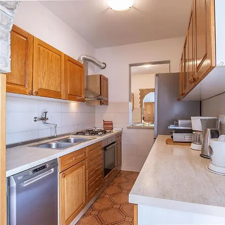 Apartament Silvana *